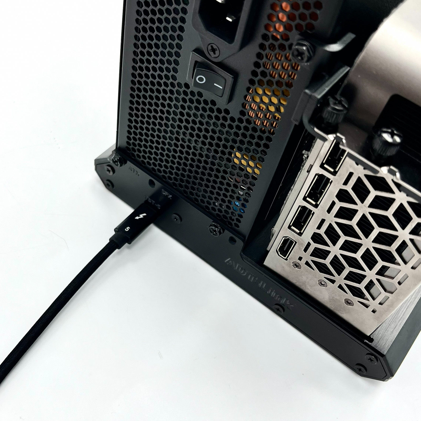ADT Thunderbolt-5/4/3 External - đánh giá và giá Thunderbolt 4 External Gpu Enclosure